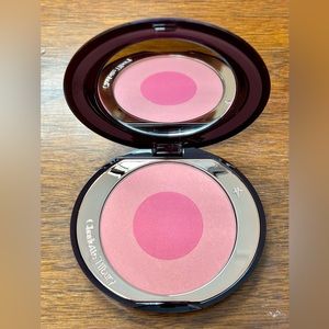 Charlotte Tilbury Cheek to Chic Swish and Pop Blusher: Love is the Drug.